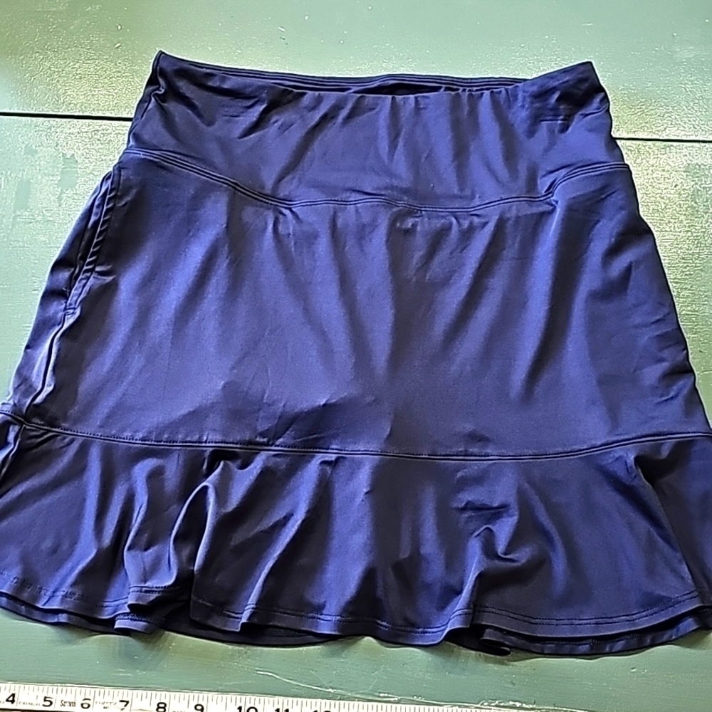 Emerald 18 blue‎ women's skort. Size small, does not look small. Ck measurement